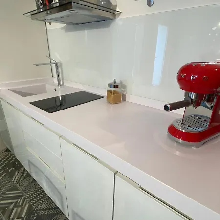 White Pearl - Luxury * 贾迪尼-纳克索斯